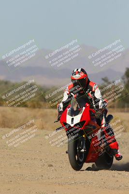 media/Dec-09-2023-SoCal Trackdays (Sat) [[76a8ac2686]]/Turn 4 Set 1 (1120am)/